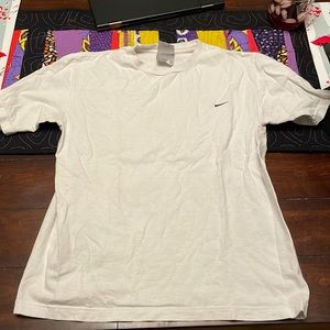 white nike t-shirt